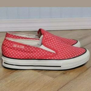 Converse slip on Women 6.5. RED w/ WHITE p…